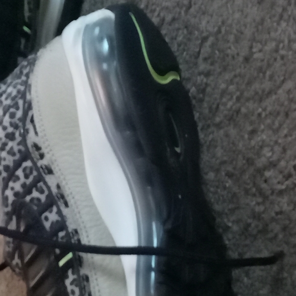 Airmax - Picture 3 of 9